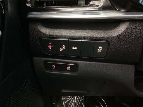 Used 2022 Kia Niro EX w/ Cold Weather Package FWD image 40