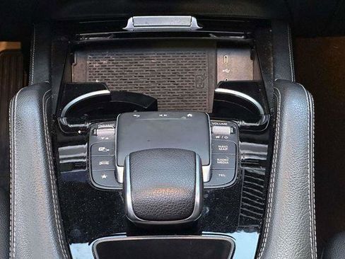 Used 2024 Mercedes-Benz GLE 450e 4MATIC image 19