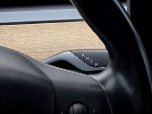 Used 2018 Tesla Model 3 Long Range RWD image 16