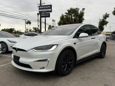 Used 2023 Tesla Model X Plaid AWD/4WD image 3
