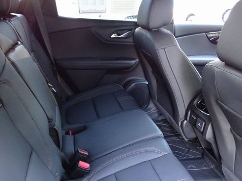 Used 2025 Chevrolet Blazer Premier w/ Enhanced Convenience Package image 12