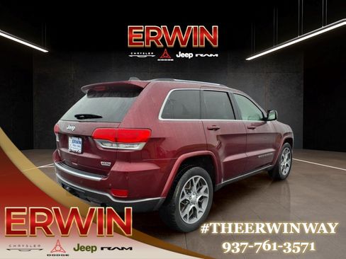 Used 2018 Jeep Grand Cherokee Limited AWD/4WD image 7
