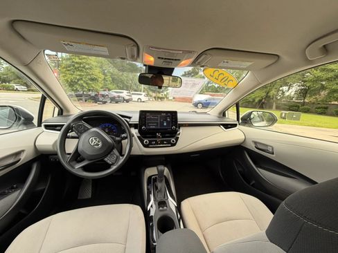 Used 2022 Toyota Corolla LE FWD image 23