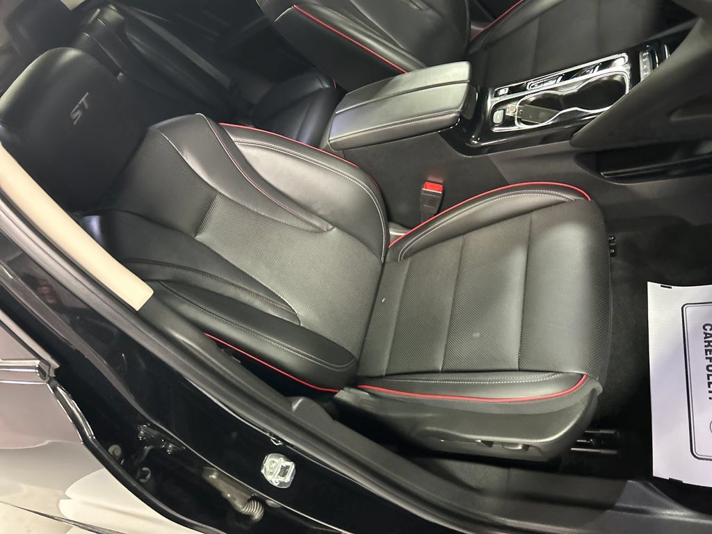 Used 2023 Buick Envision Essence w/ Sport Touring Package AWD/4WD image 26