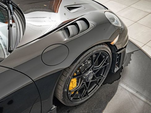 Certified 2024 Porsche 718 Cayman GT4 RS RWD image 23