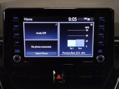 Used 2022 Toyota Corolla LE FWD image 25