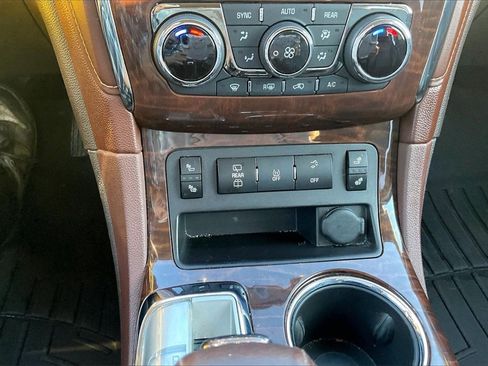 Used 2014 Buick Enclave Leather image 15