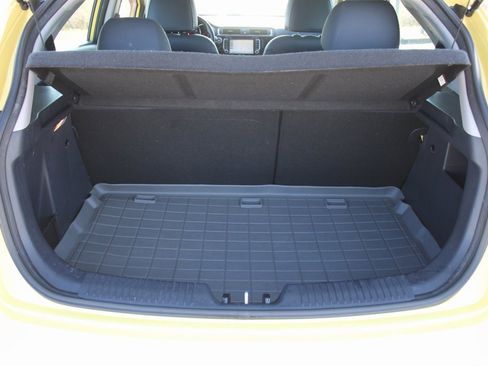 Used 2016 Kia Rio SX image 17