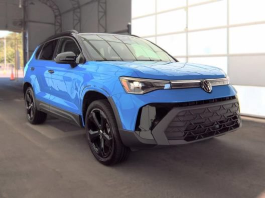 Used 2025 Volkswagen Taos SE AWD/4WD image 1