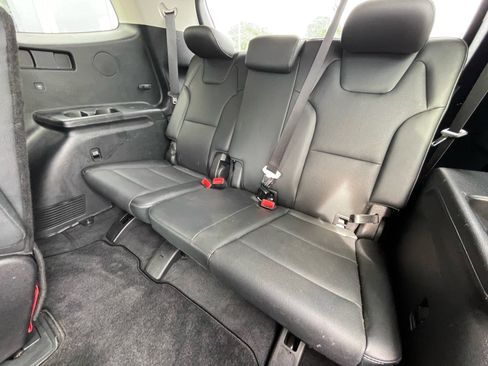 Used 2024 Kia Telluride EX w/ EX Captain's Chair Package FWD image 6