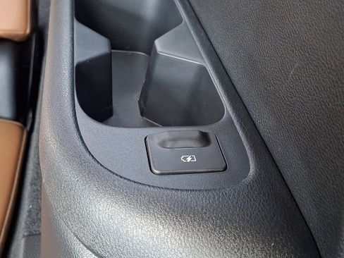 Used 2025 Nissan Pathfinder Platinum AWD/4WD image 12