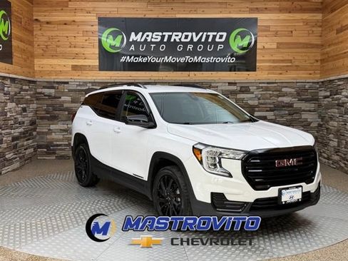 Used 2023 GMC Terrain SLE w/ Driver Convenience Package AWD/4WD image 1