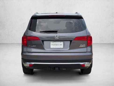 Used 2017 Honda Pilot Elite image 10