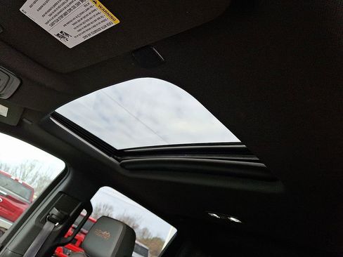 Used 2025 Chevrolet Silverado 2500 High Country w/ High Country Premium Package image 11