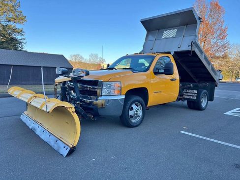 Used 2010 Chevrolet Silverado 3500 W/T w/ Snow Plow Prep Package image 1