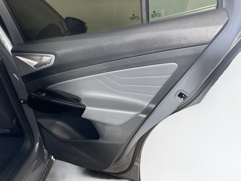 Used 2024 Volkswagen ID.4 S image 30