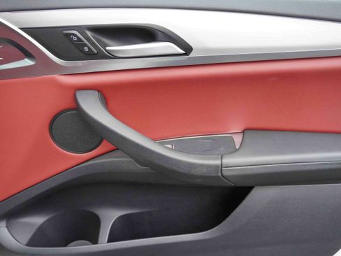 Certified 2024 BMW X3 M40i image 31