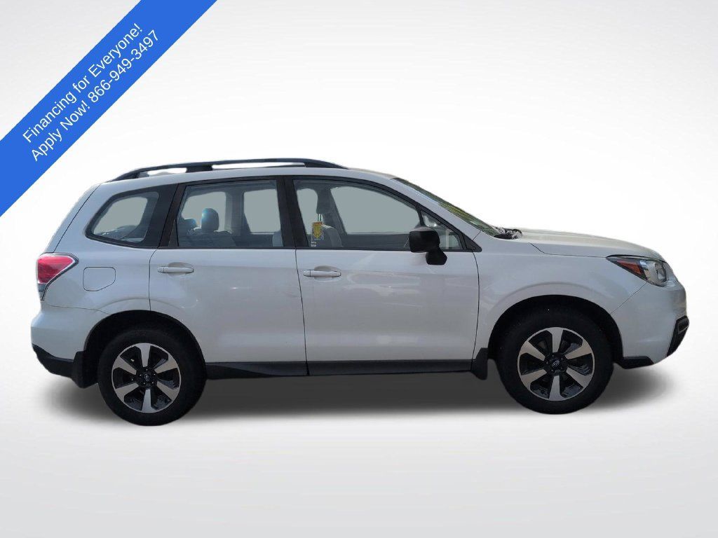 Used 2017 Subaru Forester 2.5i w/ Alloy Wheel Package AWD/4WD image 9