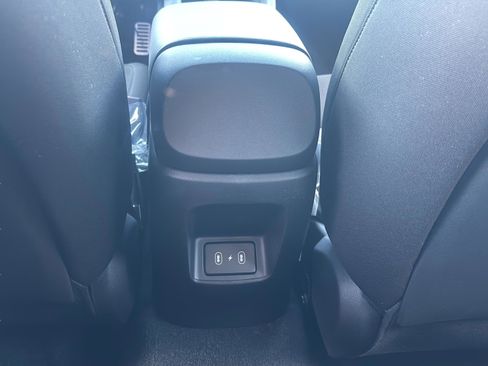 New 2026 Hyundai Elantra Sport image 13