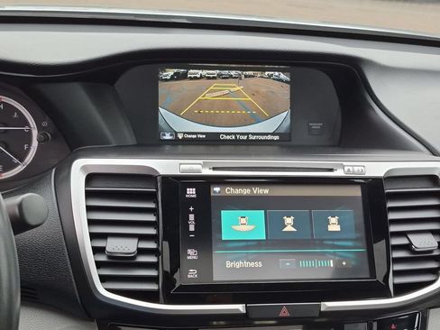 Used 2017 Honda Accord EX-L image 15