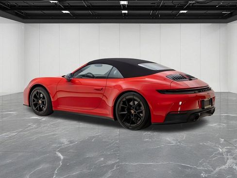 Used 2025 Porsche 911 Carrera T RWD image 16