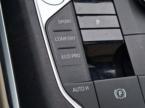 Certified 2023 BMW 330i xDrive Sedan w/ Convenience Package image 22