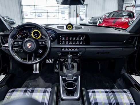 Used 2023 Porsche 911 GT3 image 39