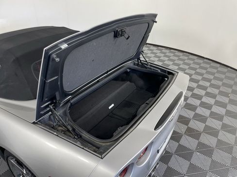 Used 2005 Chevrolet Corvette Convertible w/ Preferred Equipment Group image 18