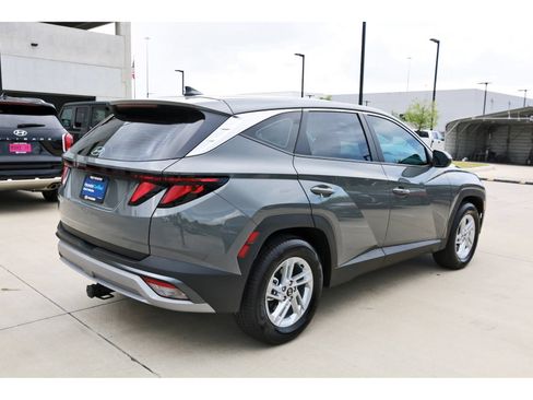 Certified 2026 Hyundai Tucson SE FWD image 8
