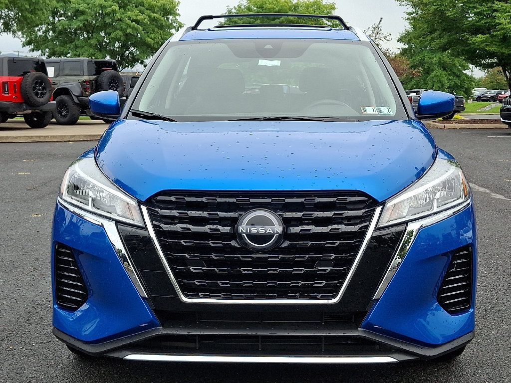 Used 2024 Nissan Kicks SV w/ Exterior Package FWD image 4