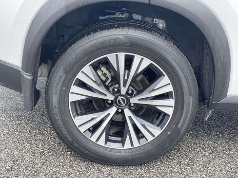 Used 2023 Nissan Rogue SV FWD image 7