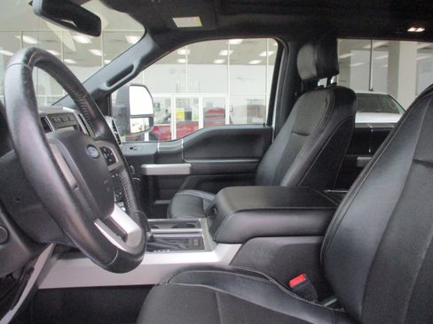 Used 2018 Ford F150 Lariat w/ Equipment Group 502A Luxury image 7