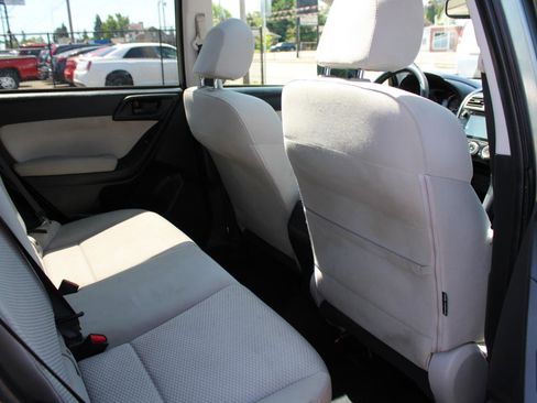 Used 2016 Subaru Forester 2.5i Premium AWD/4WD image 15