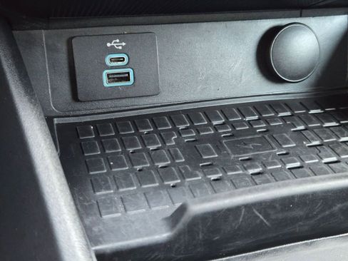 Used 2024 Ford Mustang Premium image 20