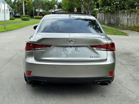 Used 2018 Lexus IS 300 w/ Premium Package RWD image 11