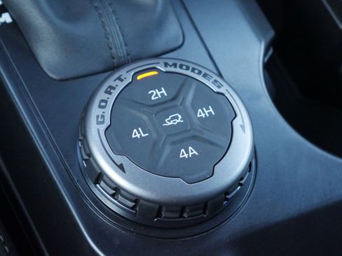 Certified 2025 Ford Bronco Badlands image 18