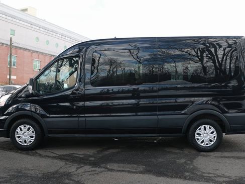 Used 2022 Ford Transit 350 XLT image 4