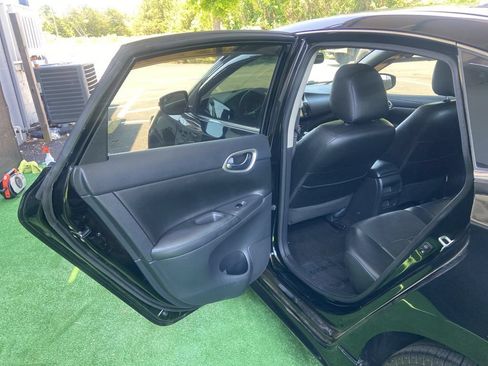Used 2018 Nissan Sentra SR w/ Premium Package (P02) FWD image 29