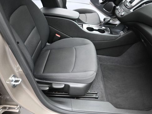 Certified 2022 Chevrolet Malibu RS image 28