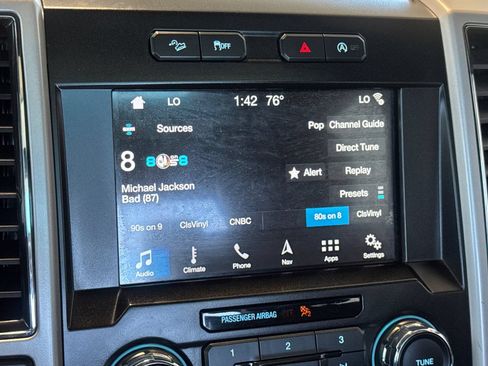 Used 2017 Ford F150 Lariat AWD/4WD image 24
