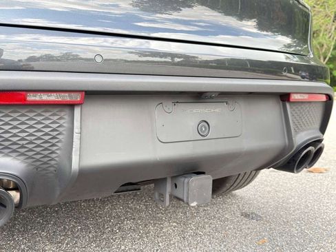 Certified 2024 Porsche Macan AWD/4WD image 26
