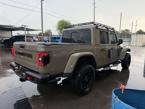 Used 2020 Jeep Gladiator Rubicon AWD/4WD image 2