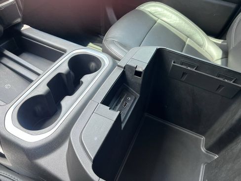 Used 2019 GMC Sierra 1500 SLT RWD image 24