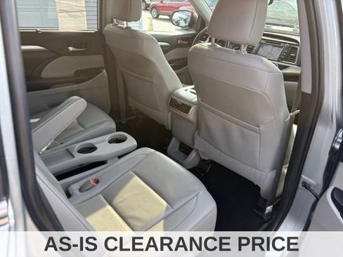 Used 2019 Toyota Highlander XLE AWD/4WD image 42