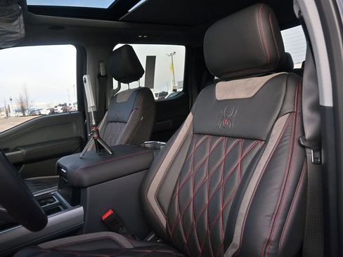 New 2026 Ford F250 Lariat w/ Black Appearance Package image 26