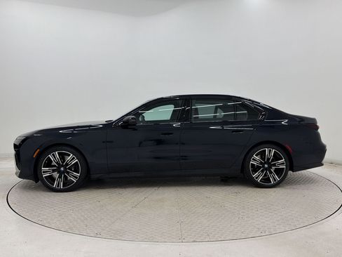 Used 2023 BMW 740i RWD image 2