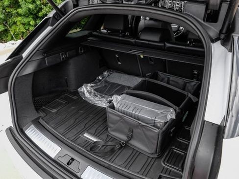 New 2026 Land Rover Range Rover Velar S AWD/4WD image 62