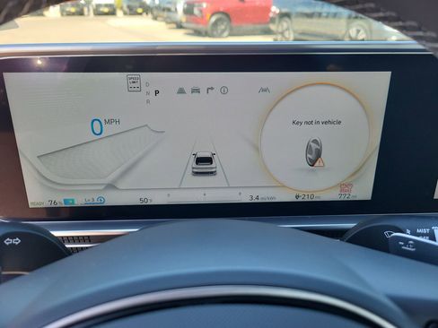 Used 2025 Hyundai Ioniq 6 SEL image 17