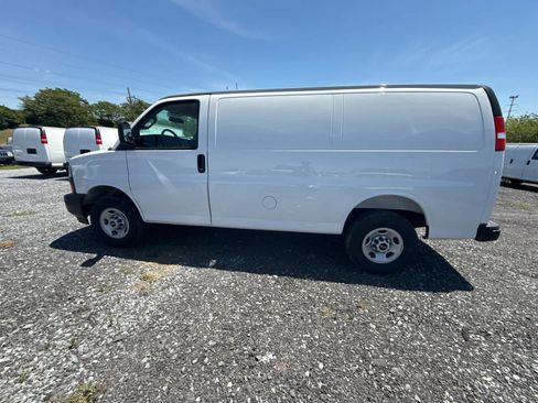New 2026 GMC Savana 2500 w/ Driver Convenience Package RWD image 8