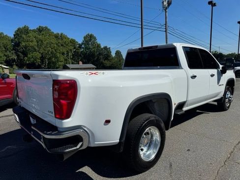 Used 2025 Chevrolet Silverado 3500 LTZ w/ LTZ Plus Package AWD/4WD image 9